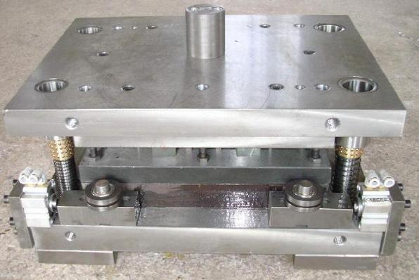 五金沖壓模具加工需要注意5大事項?